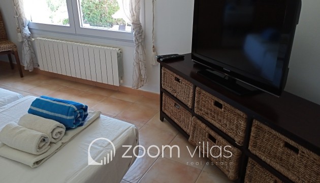 Resale - Villa - Altea