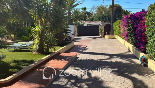 Resale - Villa - Jávea - Costa Nova