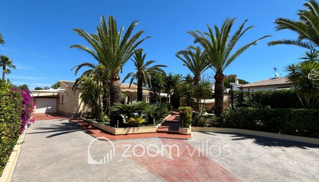 Resale - Villa - Jávea - Costa Nova