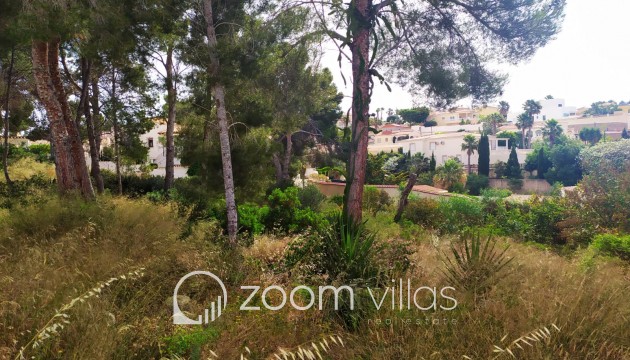 Resale - Plot / Land - Calpe