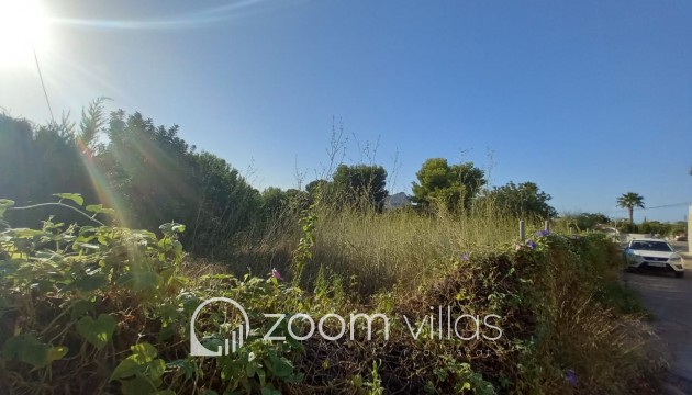 Resale - Plot / Land - Calpe